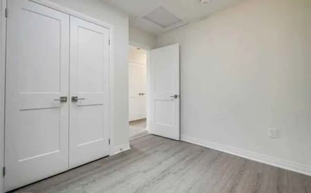 Two plus den townhouse for rent Cambridge - Photo 4