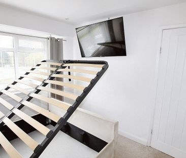 3 bedroom semi-detached house to rent - Photo 6