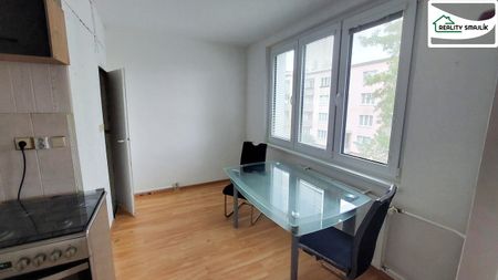 Pronájem bytu 3+1 65 m² - Photo 2