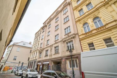 Pronájem krásného zrekonstruovaného bytu 2+kk v Betlémské ulici v centru Prahy! - Photo 4