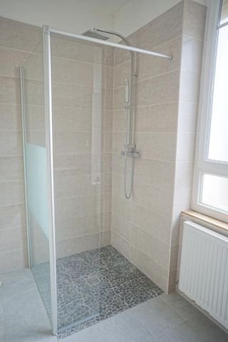 Location Appartement 4 pièces 73m² - Photo 5