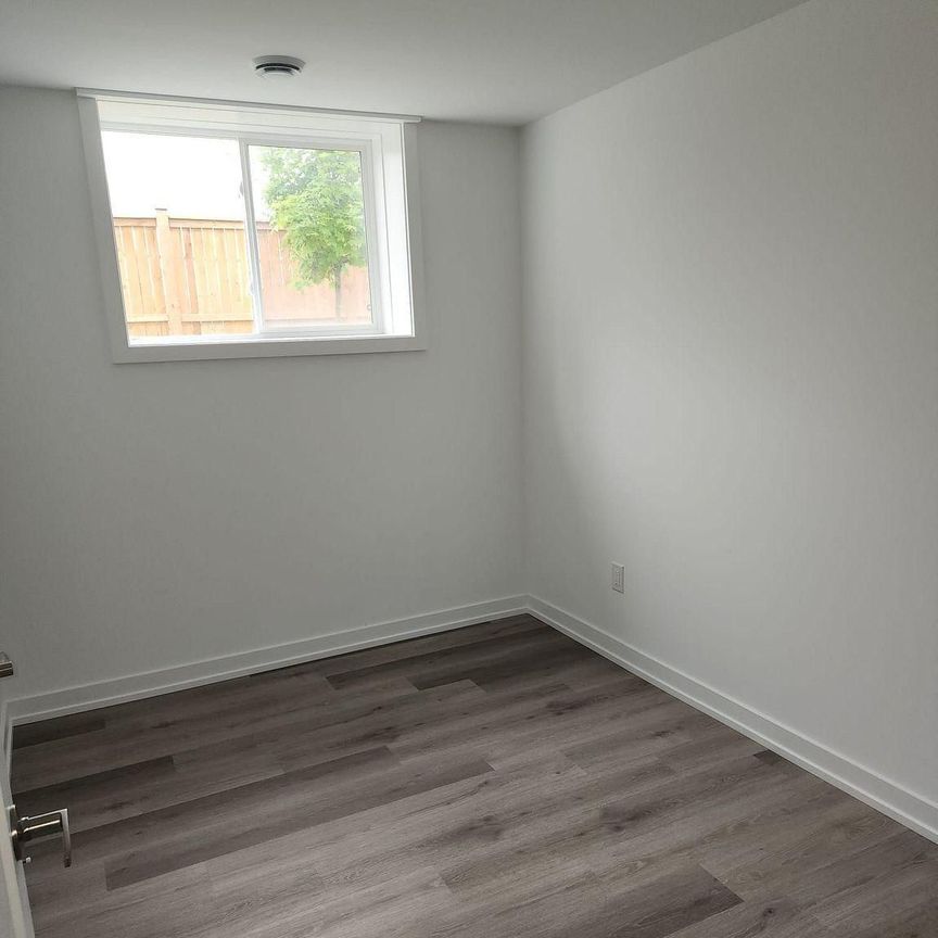 For Lease - 4263 Fourth Avenue Unit# 814, Niagara Falls, Ontario - Photo 1