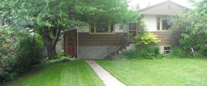 Killarney Main Floor-pet friendly, fenced yard, quiet neighbors, incl. utilities | Calgary - Photo 1