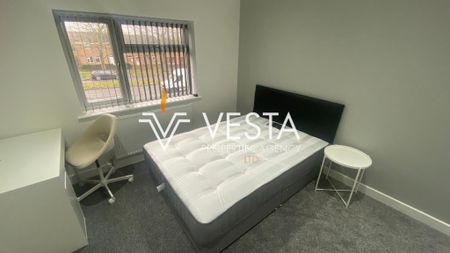 6 bedroom terraced house to rent - Photo 5