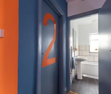 4 bedroom semi-detached house to rent - Photo 6