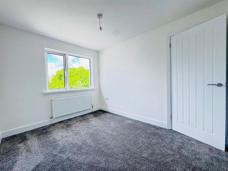 9 Carmeen Drive, Rathcoole, Newtownabbey, BT37 9DJ - Photo 2