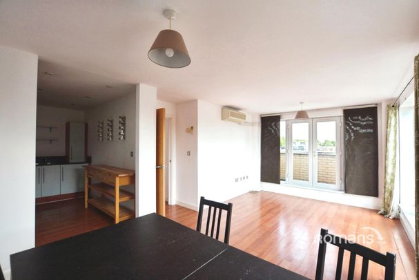 3 bedroom apartment to rent - Photo 1