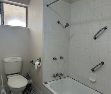 Studio apartment in ideal location! - Unfurnished - Photo 6