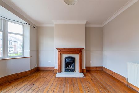 2 bed flat to rent in Ferndene Grove, High Heaton, NE7 - Photo 3