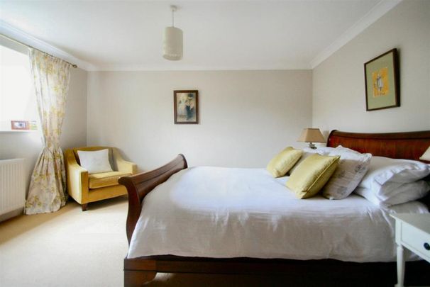 4 bedroom detached house to rent - Photo 1