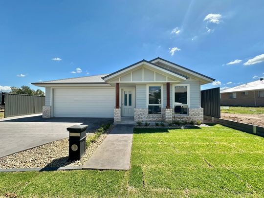 Contemporary Family Haven with Premium Finishes in Gilead - Photo 1