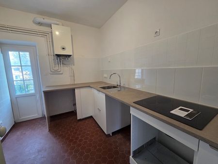 Location Appartement 2 pièces 57m² - Photo 3