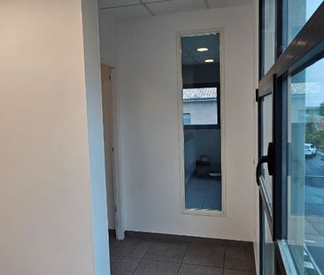 Location bureaux 4 pièces, 56.00m², Rouffiac-Tolosan - Photo 4