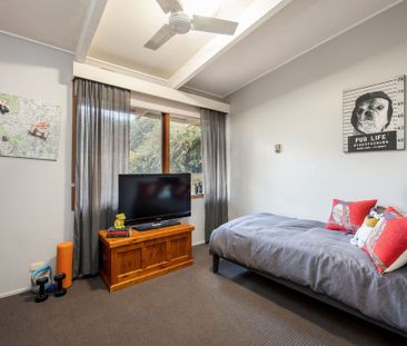 18 Valley View Court, West Albury NSW 2640 - House For Rent | Domain - Photo 6