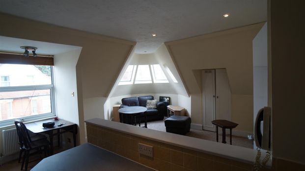 19 St. Johns Road, Bournemouth - Photo 1