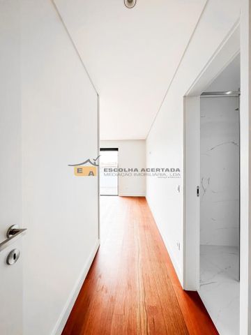 Apartamento T4 em Porto - Photo 2