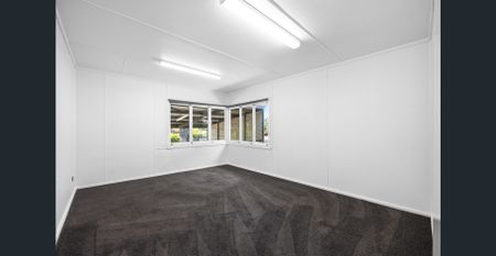 Charming home is ready for its next tenants to enjoy! - Photo 4