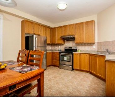 For Lease - 21 Serences Way, Brampton, Ontario - Photo 6