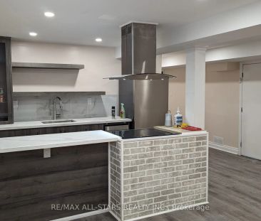 48 Fencerow Drive #Bsmnt - Photo 2