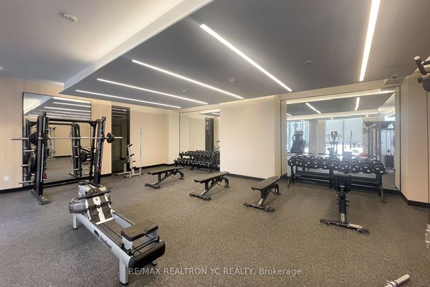 For Lease - 2020 Bathurst Street Unit# 806, Toronto, Ontario - Photo 1