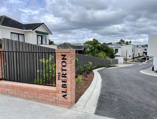 Unit 116, 124 Taylors Road, Mount Albert, Auckland - Photo 1