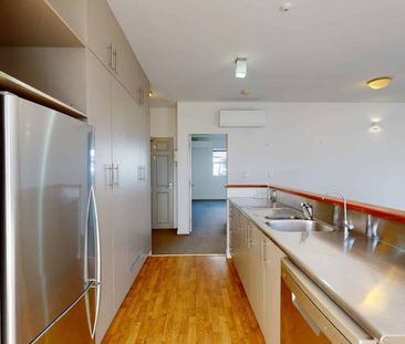 SUPERB INNER CITY LOCATION - Photo 2