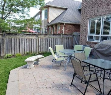 Detached Home For Lease | W8146100 - Photo 6