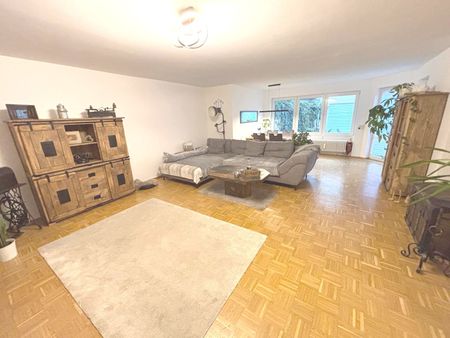 Zentral gelegene 3-Zimmer-Erdgeschosswohnung in Trier-City mit Einbauküche und Tiefgaragenstellplatz - Photo 4