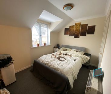 2 bed terraced house to rent in Huntington Place, Langley, SL3 - Photo 3