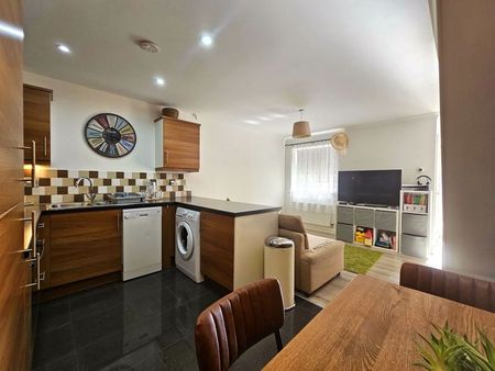 Greenways, Gloucester - Photo 2