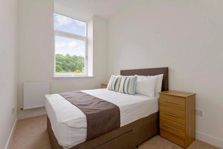 2 bedroom flat to rent - Photo 4