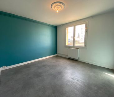 Location Appartement 3 pièces 70m² - Photo 2