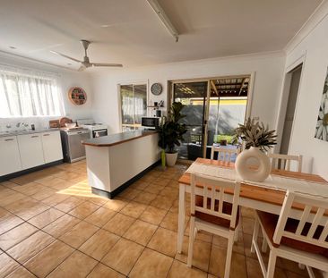 CHARMING CULBURRA BEACH COTTAGE - Photo 5