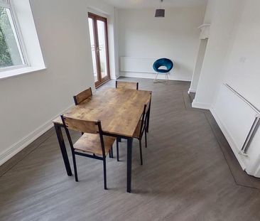 2 bedroom semi-detached house to rent - Photo 3