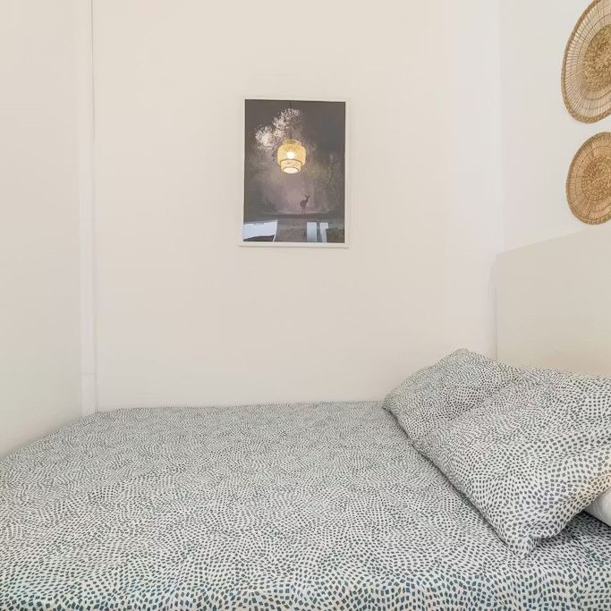 Ronda de la Universitat, Barcelona, Catalonia 08007 - Photo 1