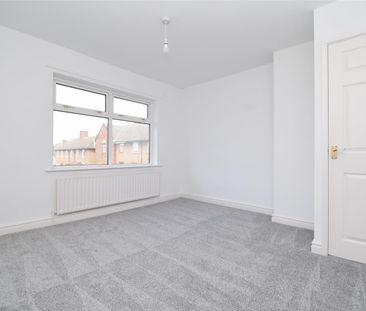 Second Avenue, Upton, Pontefract - Photo 6
