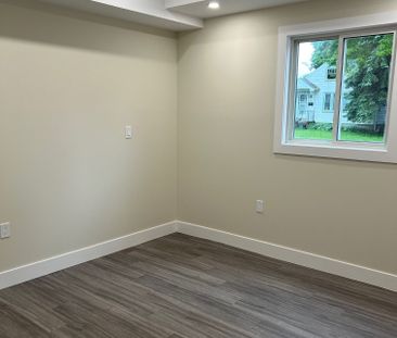 For Lease - 346 Ashland Avenue Unit# FRONT UNIT, London East, Ontario - Photo 3