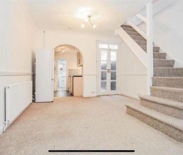 Sandringham Road, Watford - Photo 6