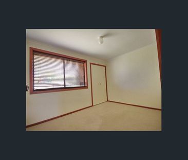 Low Maintenance Property in an Ideal Location! APPLICATIONS NOW OPEN - Photo 6