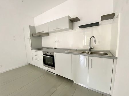 Location Appartement 3 pièces 66m² - Photo 3