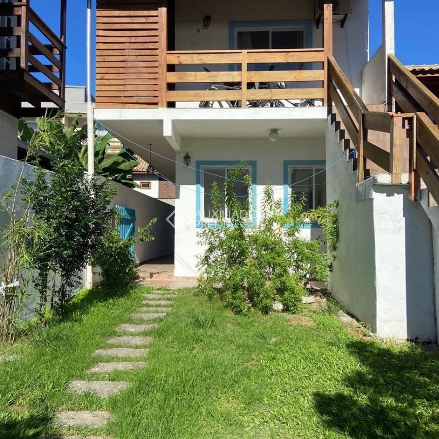 Casa com 2 quartos e 80m² para alugar em Rio Tavares, Florianópolis. - Photo 1