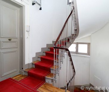 Logement à Paris, Location meublée - Photo 2