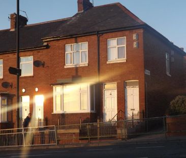 3 bedroom flat to rent - Photo 5