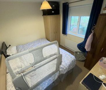 28 Hampton Grove, Belfast, BT7 3DG - Photo 2