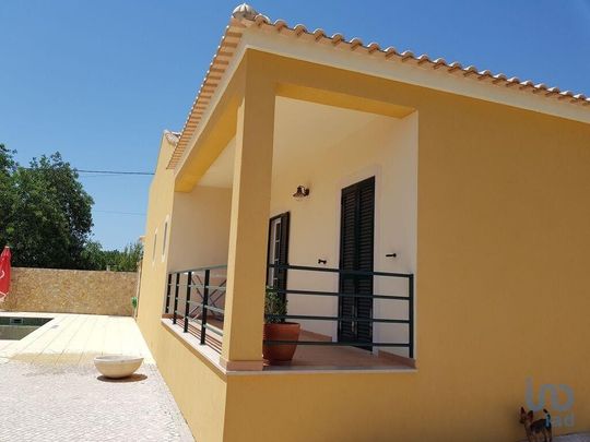 Luxury House for rent in Benfarras, Distrito de Faro - Photo 1