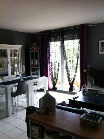 Location Appartement 4 pièces 64m² - Photo 3