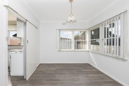 4 Iris Avenue, Wendouree - Photo 3