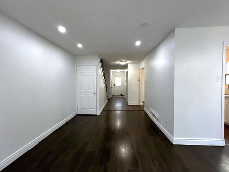 For Lease - 93 Martindale Crescent, Brampton, Ontario - Photo 4