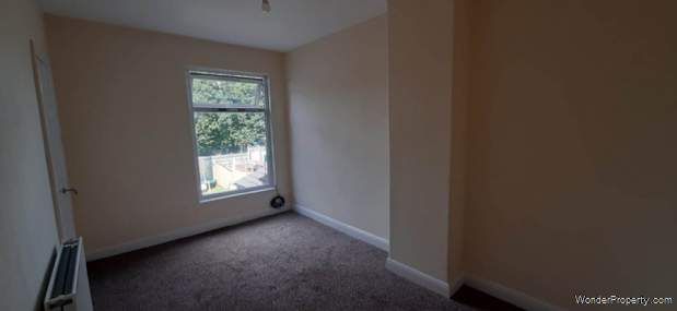 3 bedroom property to rent in Grimsby - Photo 1