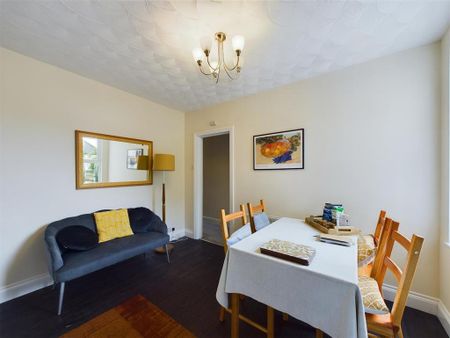 2 bedroom end of terrace house to rent - Photo 5